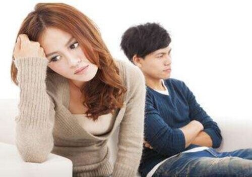 重庆婚外情调查取证：她嫌我翻是否还应该联系对方？（学生挽回类提问）_1