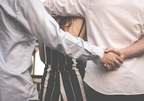 重庆调查取证：律师如何进行法庭质证
